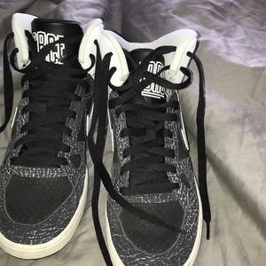 Nike casual tennis show